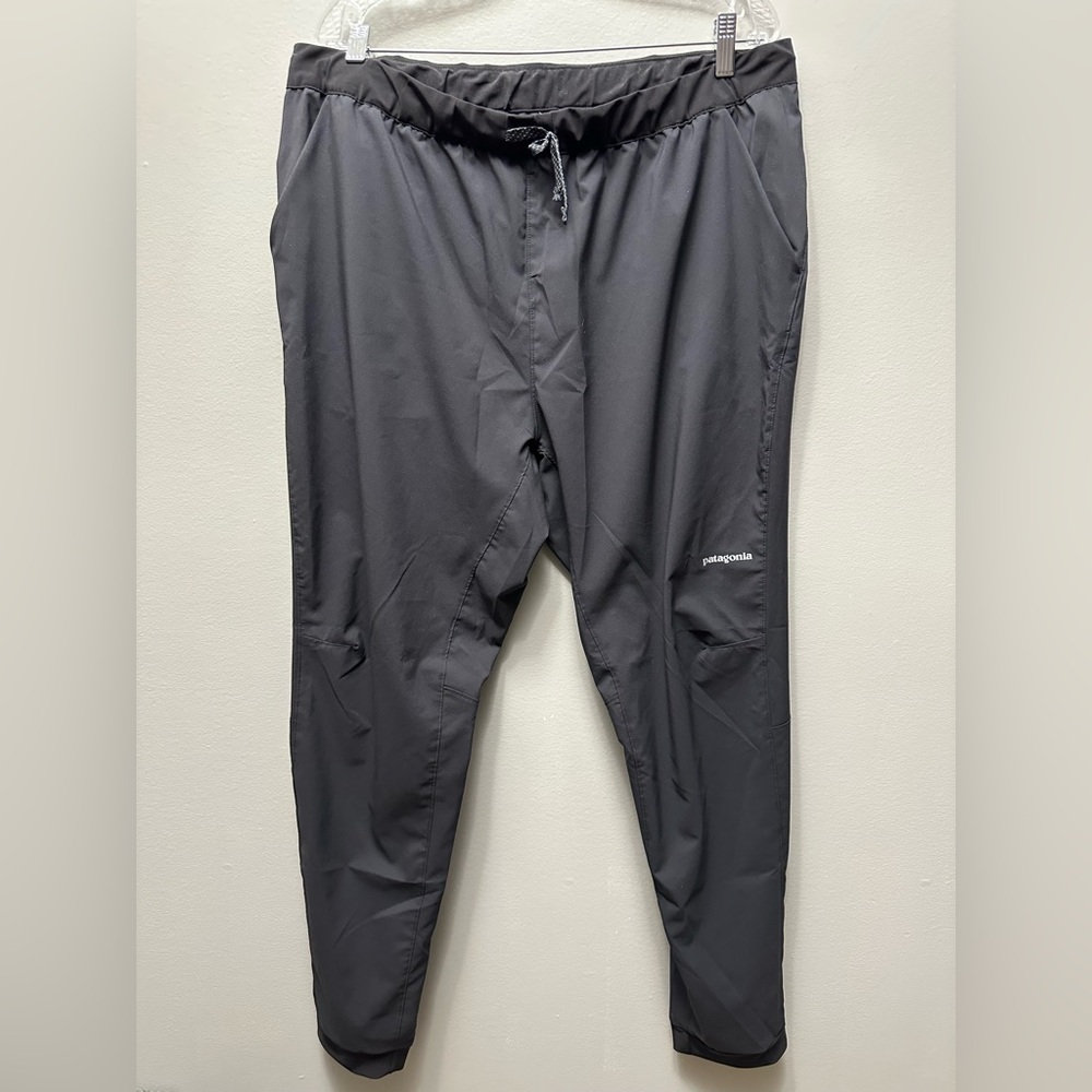 (SOLD)Patagonia Men’s Terrebonne Joggers Size XL
